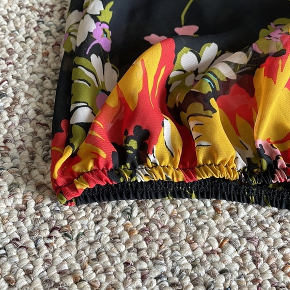 Kirra Floral Sheer Top With Ruffle - Picture 4 of 6